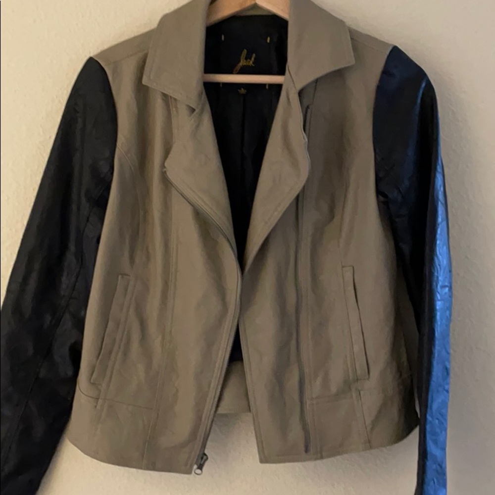 Faucet leather jacket